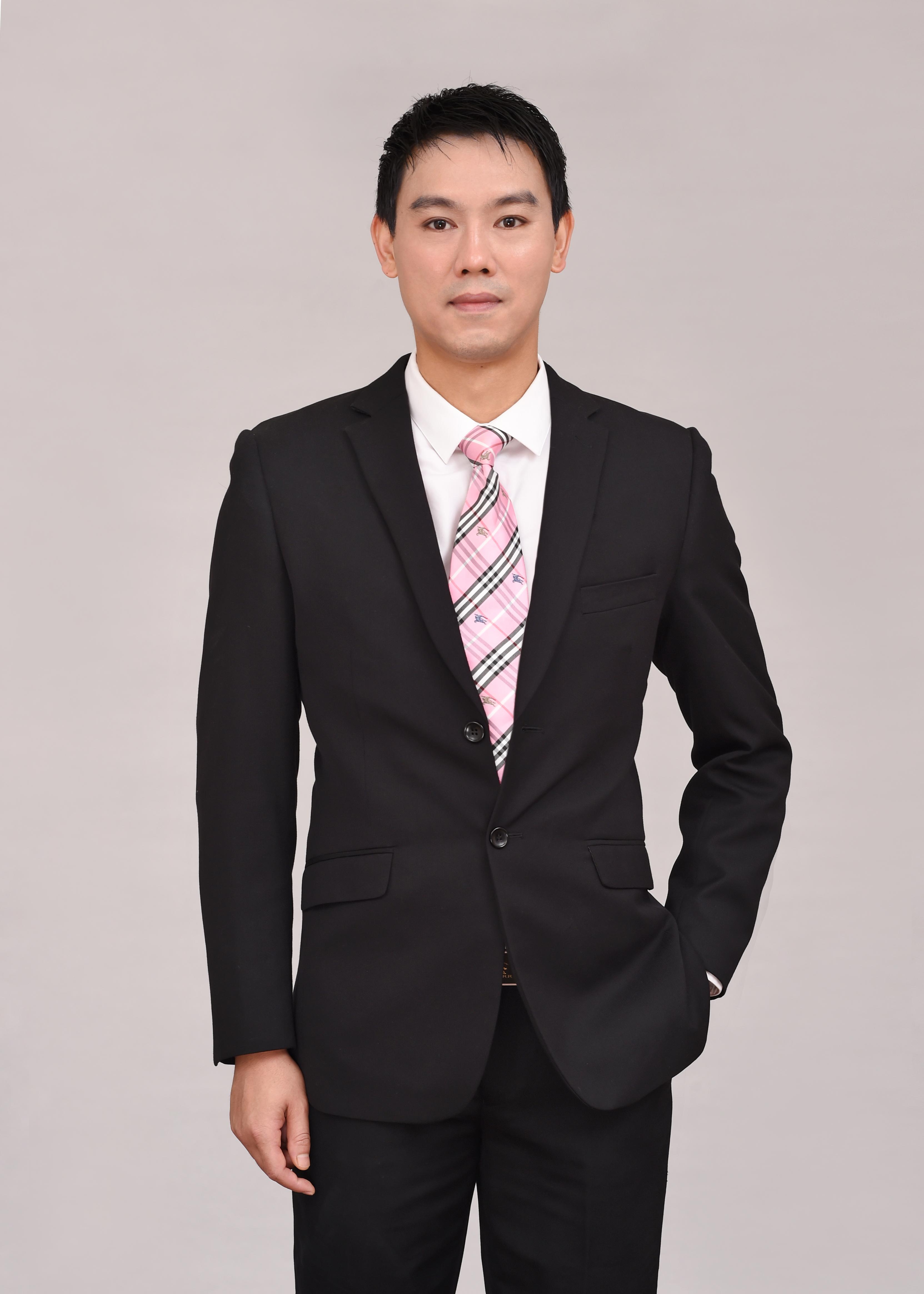方秀均 设计总监